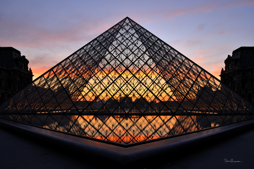 Pyramide du Louvre
