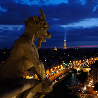 Chimère de Notre-Dame et Tour Eiffel